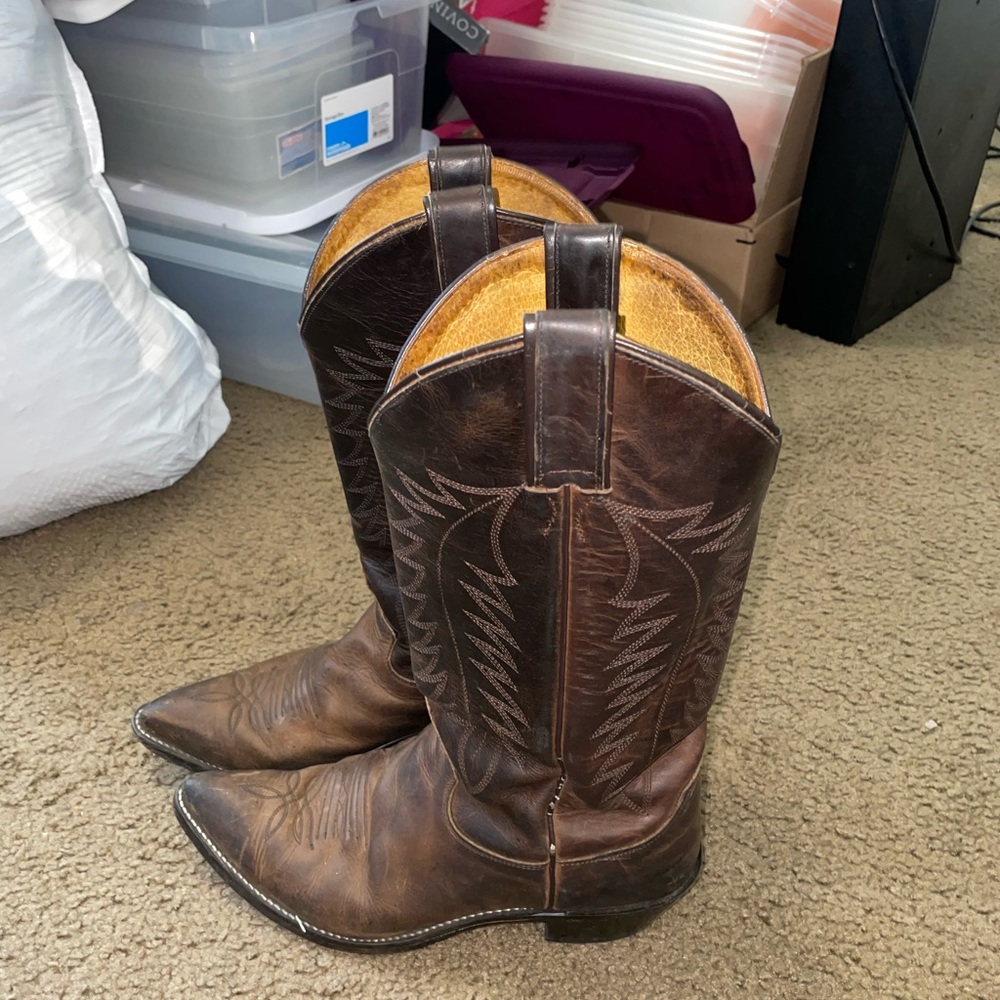Tony Lama cowboy boots